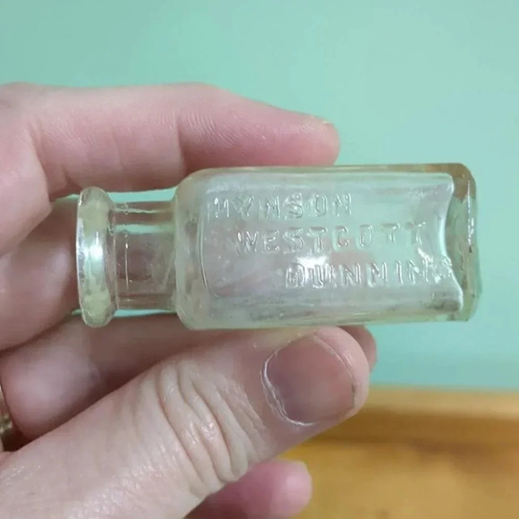 Hynson Westcott Dunning  bottle - Picture 1 of 5